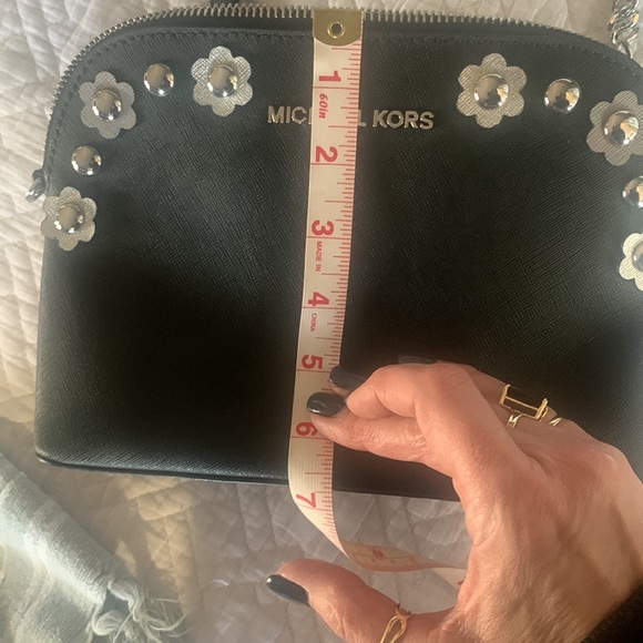 Black Michael Kors purse - EXCELLENT condition - Picture 6 of 6